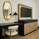 Elan Hotel